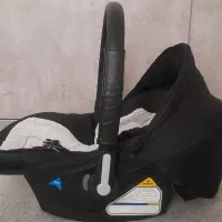 کریر و صندلی ماشین