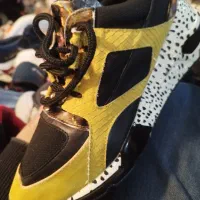 کتانیها استوک اورجینال ازسایز۳۶تا۵۰ تک فروشی