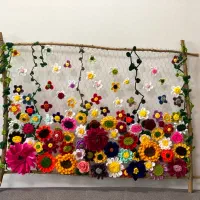 قاب گل بافتنی