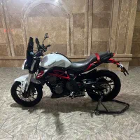 بنلیدوسیلندر|موتورسیکلت|بابل, |دیوار