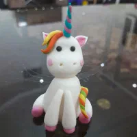 مجسمه خمیری اسب تک شاخ، هدیه دخترانه