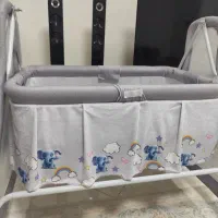 گهواره نوزاد در حد نو