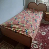 تخت یکنفره چوبی