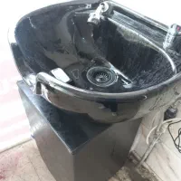 آینه سرشور وصندلی فوری با تخفیف|آرایشگاه و سالن‌های زیبایی|کبودرآهنگ, |دیوار