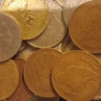مقداری سکه جمهوری  و سکه پهلوی