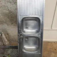 سینک با شیرآلات