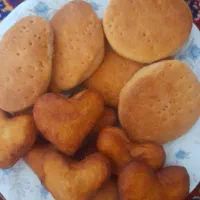 شیرینی های محلی بانو تمام سفارشات پذیرفته میشود