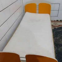 تخت تشک نوجوان.|تشک تختخواب|اصفهان, زاجان|دیوار