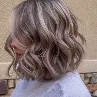 با هر مقدار پولی که داری بیا موهاتو لایت کن|خدمات آرایشگری و زیبایی|صدرا-فارس, فاز ۱|دیوار