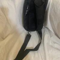 بادی بگ|کیف، کفش، کمربند|قدس, شهر‌قدس|دیوار