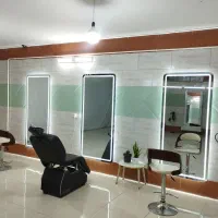 اجاره لاین میکاپ و شنیون و میز ناخن با نصف قیمت