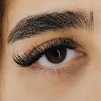 خدمات کاشت مژه