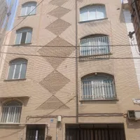 آپارتمان ۸۴ متری، طبقه ۲ خ صفاغربی
