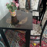 میز و صندلی غذاخوری 4نفره در حد نو