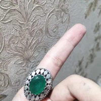 انگشتر زمرد|بدلیجات|شیراز, آبیاری|دیوار