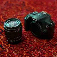 CANON 1300D