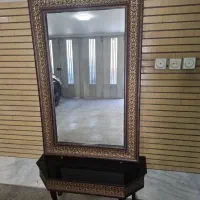 میز و آینه