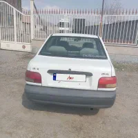 ماشین ازعقب.رنگ.دارد