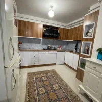 یک واحد آپارتمان،بر اصلی خیابان