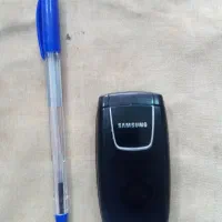 موبایل سامسونگ اصل و خیلی تمیز