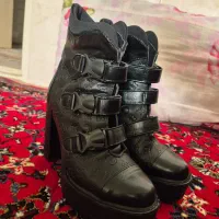 کفش پاشنه بلند