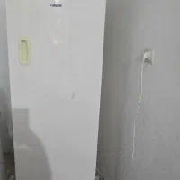 یخچال فریز. وگاز نو.