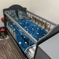 تخت کودک و نوجوان (دو حالته) با تشک کودک