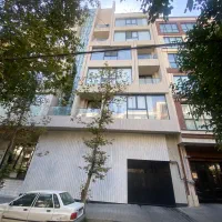 ۱۲۱متر/تاپ لوکیشن/فروشنده واقعی/۱ساله