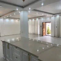 همکف لب بلوار جمهوری ۲۲۰ متر ۳ خواب فول امکانات|اجارهٔ آپارتمان|زرند, |دیوار