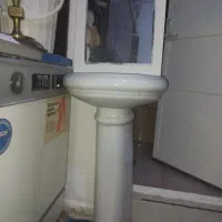 روشویی و آینه