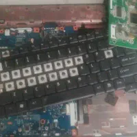 یک عدد لبتاب اوراقی مادربردcpuسالم با تعدادی برد