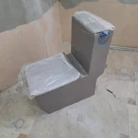 توالت فرنگی کاملا نو