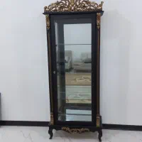 بوفه مشکی و ی جفت تخت فلزی سفید