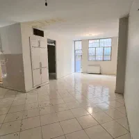 آپارتمان ۹۰ متری سه خواب ۲۵ متر حیاط خلوت