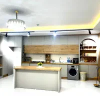 فروش تکواحدی ۱۴۰ متری در خیابان کاراموزی