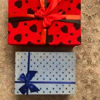 جعبه های  کادویی و سبد حصیری گل