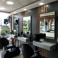 دکور آرایشگاه(مردانه یا زنانه فرقی نمیکند)|آرایشگاه و سالن‌های زیبایی|رشت, گلسار|دیوار