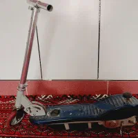 اسکوتر|دوچرخه، اسکیت، اسکوتر|کلاله, |دیوار