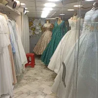 فروشنده مزون لباس عروس