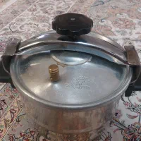 ظروف اشپزخانه|ظروف پخت‌وپز|قم, آزادگان|دیوار