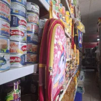 فروشنده پشت سیستم برای هایپر مارکت