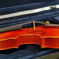 ویولن ویولون ویالون ویالن ویلن 4/4|ویولن|صدرا-فارس, فاز ۲|دیوار