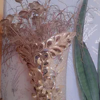 گلدان طلایی