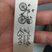 چاپ مارک لباس سفارش اتیکت پارچه ای تولید لیبل چرم