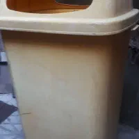 سطل زباله بزرگ