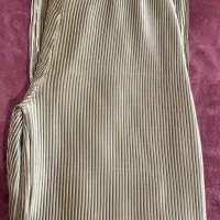 شلوارپلیسه طلایی رنگ سایز۴۴تا۴۶