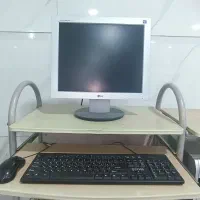 کامپیوتر مدل LG همراه با میز