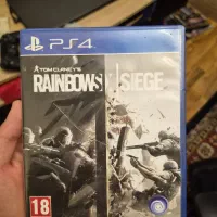 یک دستگاه ps4 pro 1tb