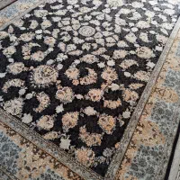 انبار فرش درخشان ۷۰۰شانه با تراکم ۲۵۵۰