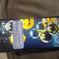 گوشی وکال v2در حد نو گارانتی دارد